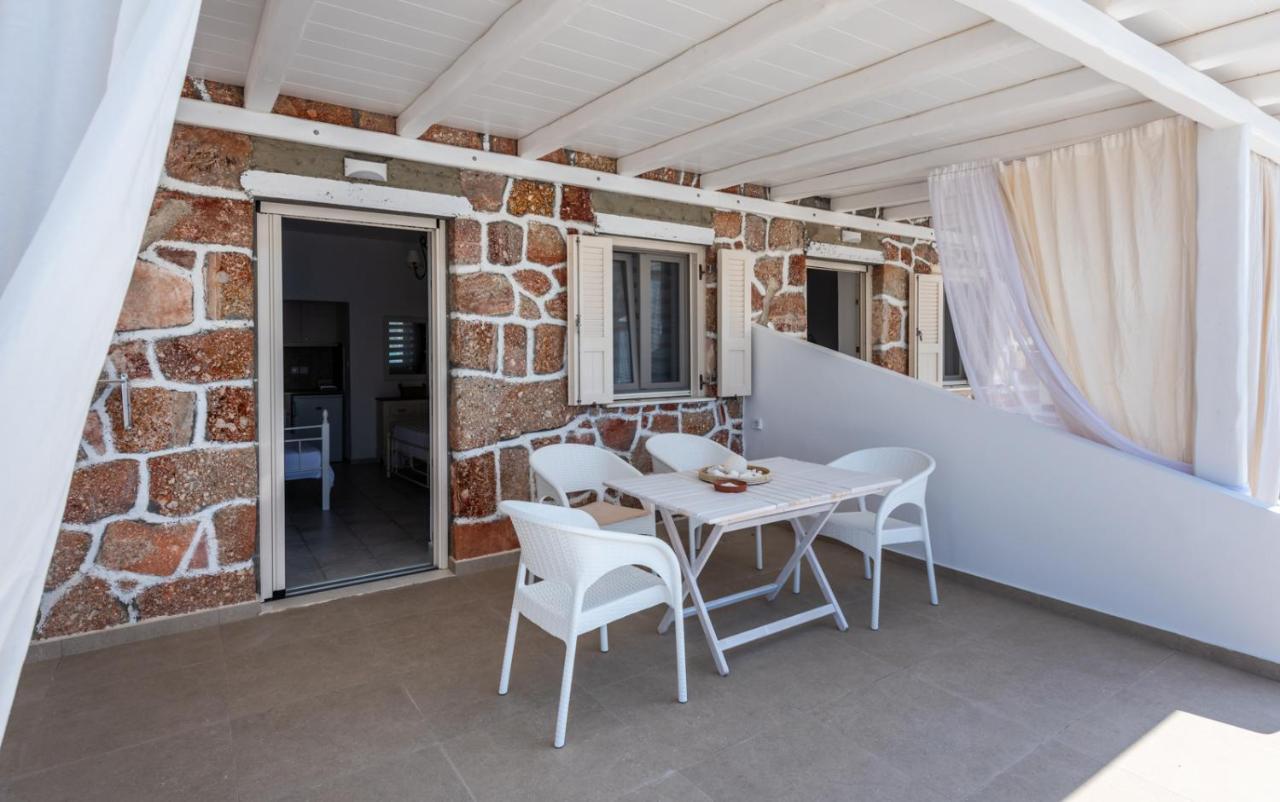 Anemi Suites Adámasz Kültér fotó