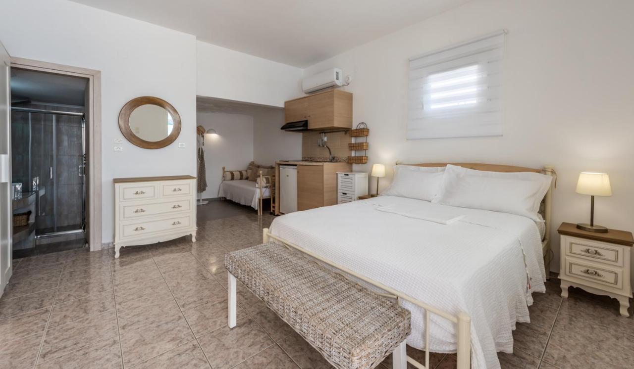 Anemi Suites Adámasz Kültér fotó