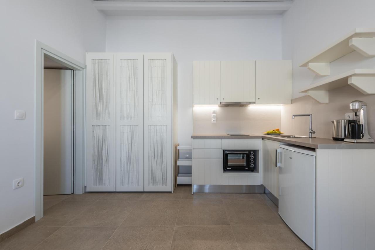 Anemi Suites Adámasz Kültér fotó