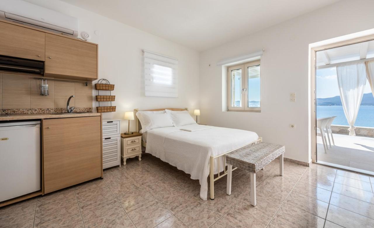 Anemi Suites Adámasz Kültér fotó