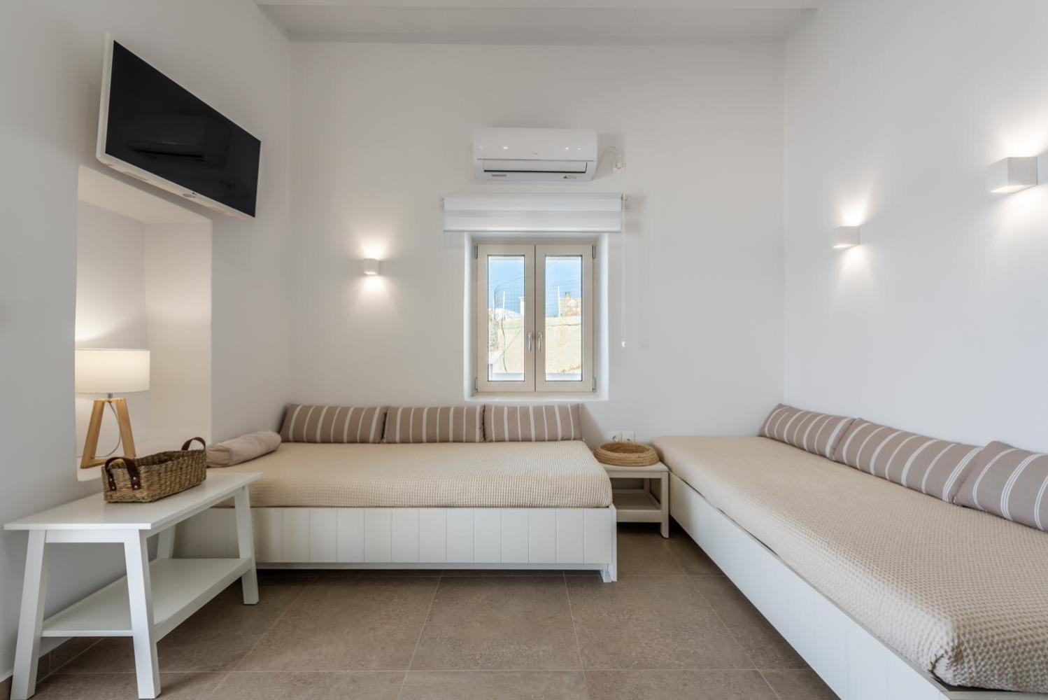 Anemi Suites Adámasz Szoba fotó
