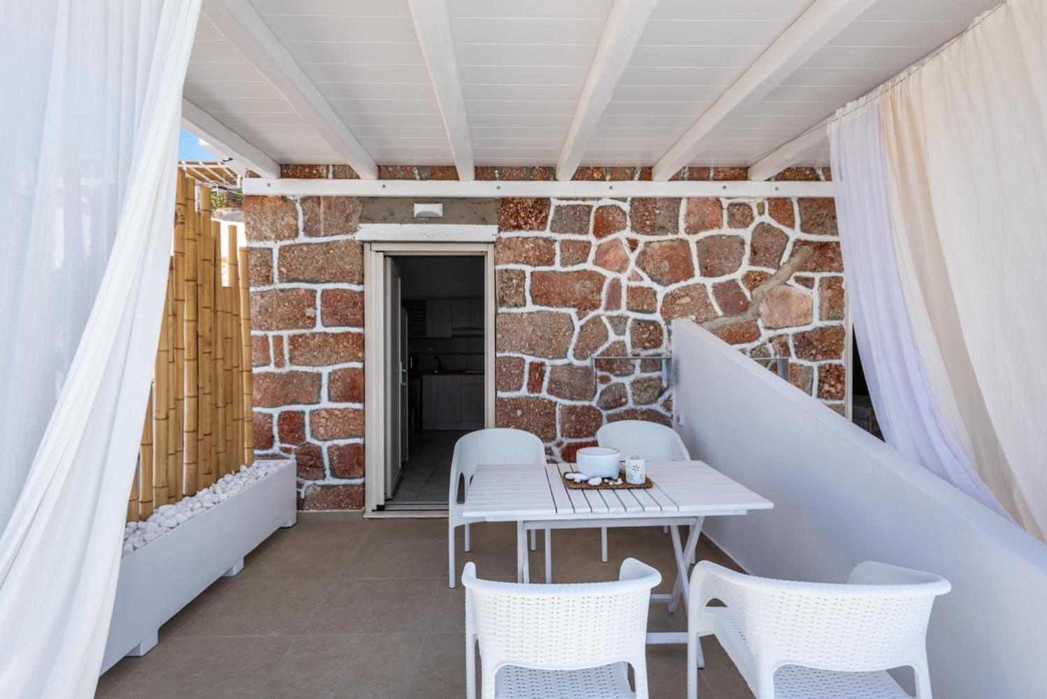 Anemi Suites Adámasz Szoba fotó