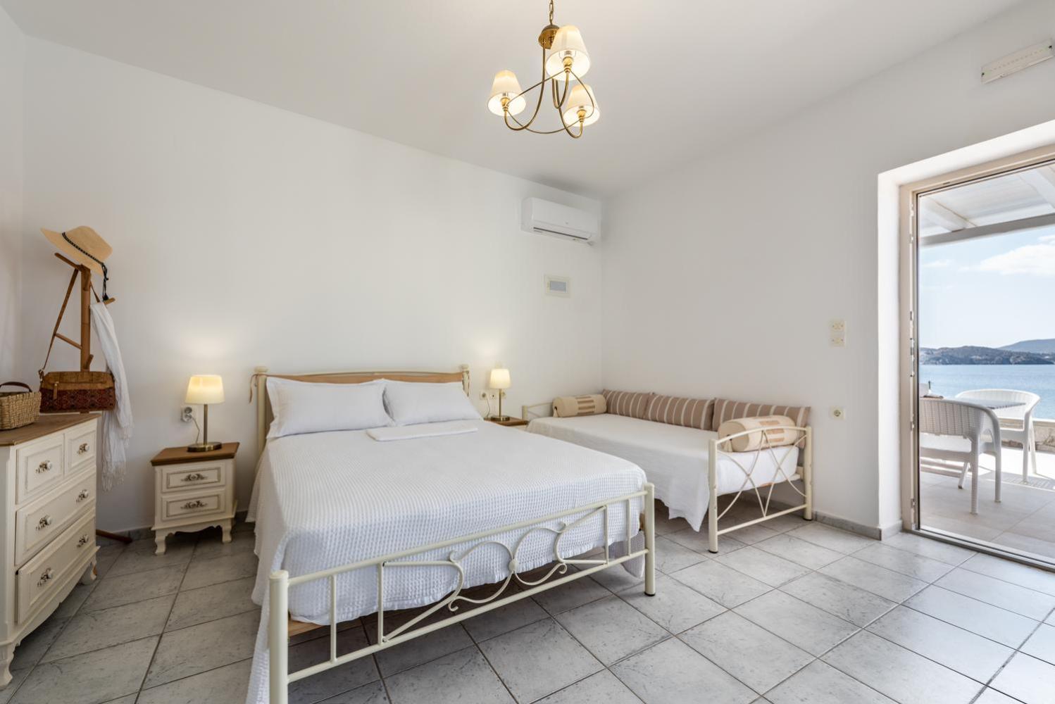 Anemi Suites Adámasz Szoba fotó